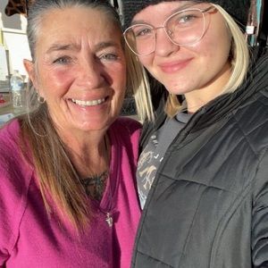 Meet your Posher, Cydney